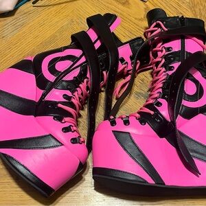 WAKING DREAM TRAITOR BOOTS - NEON PINK